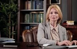 How Do You Become a Lawyer?