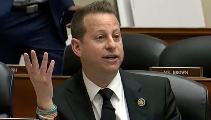 ‘i-hope-you-find-happiness’:-moskowitz-trolls-comer-over-impeachment-fail