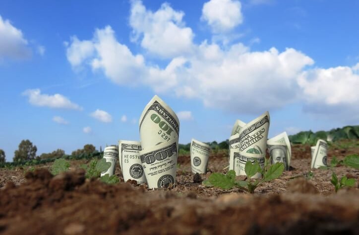 biglaw-firm-adjusts-bonus-policy-to-hand-out-big-bucks-—-but-only-to-its-biggest-billers