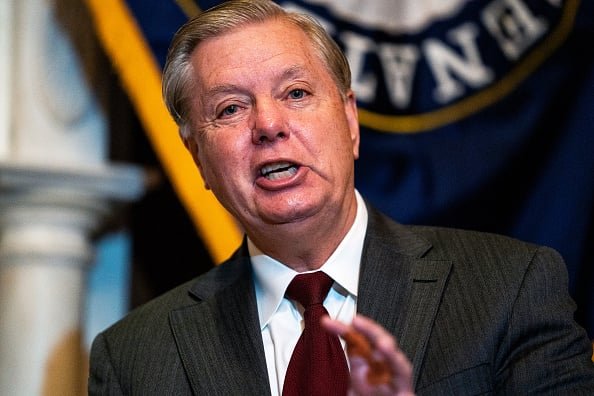 lindsey-graham-doesn’t-care-about-what-the-constitution-says-when-it-gets-in-the-way-of-the-republican-controlled-supreme-court