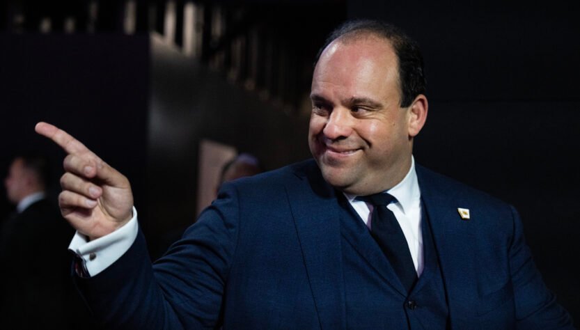 former-biglaw-attorney-tells-trump-to-eliminate-fbi-background-checks-for-security-clearance