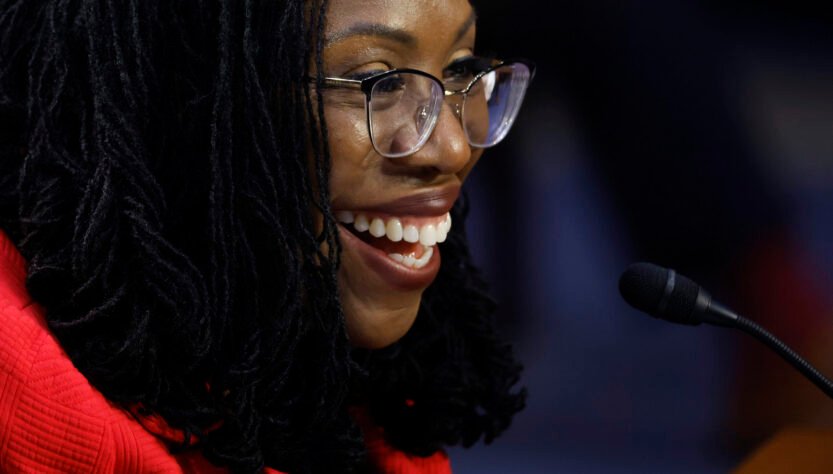 ketanji-brown-jackson-gushes-about-her-one-time-broadway-performance-in-‘&-juliet’