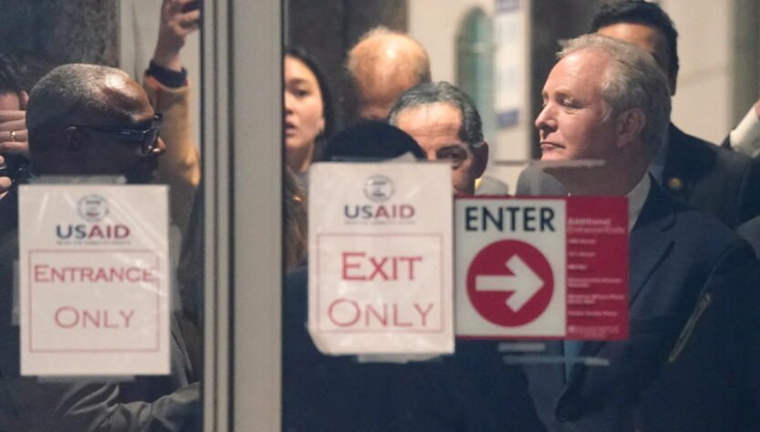 dems-blocked-from-entering-usaid-offices:-‘illegal-and-corrupt’