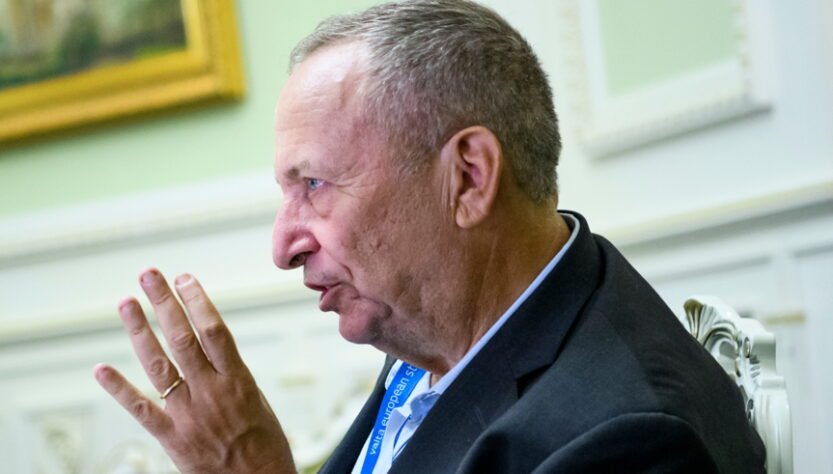 ‘this-is-extortion’:-former-harvard-president-blasts-trump’s-act-of-‘madness’