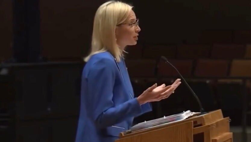 ‘no!’:-gop-rep.-repeatedly-booed-and-shouted-down-at-raucous-iowa-town-hall