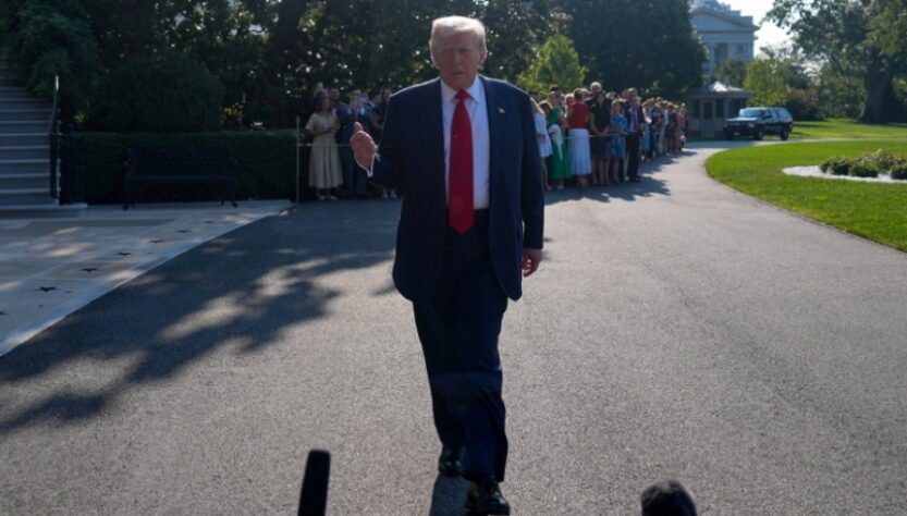 trump-floats-rebate-checks-from-tariffs-he-claims-consumers-don’t-pay