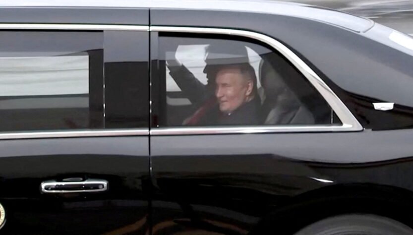 security-fears-mount-as-trump-takes-off-with-‘russian-kgb-spy’-putin