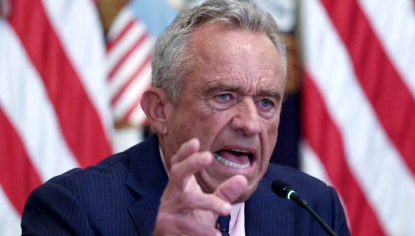 ‘total-implosion’:-experts-sound-‘massive-alarm’-amid-‘wholesale-destruction’-of-cdc