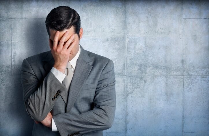 midlevel-associates-are-‘ashamed’-to-work-at-firms-that-made-deals-with-trump