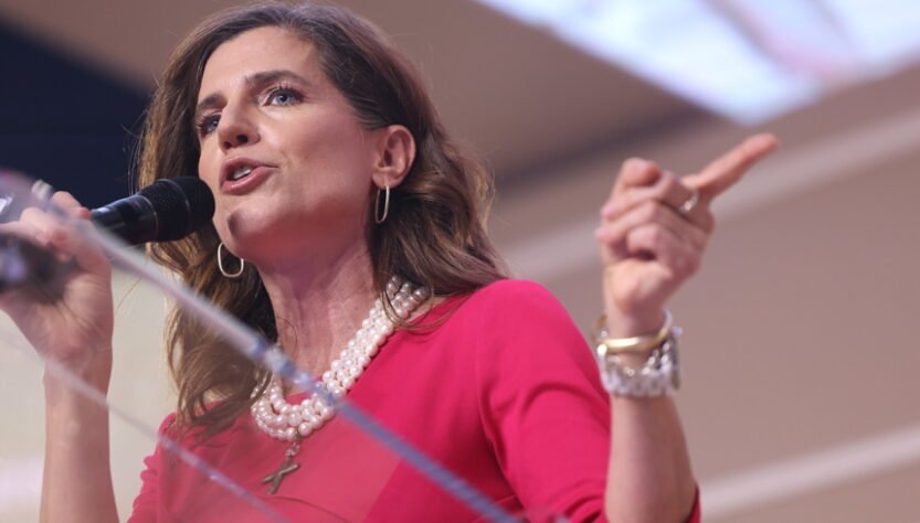 ‘absolutely-ridiculous’:-mace-melts-down-over-dem’s-‘gender-affirming-care’-comments