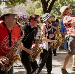 survey-shreds-trump’s-claim-millions-of-protesters-don’t-represent-america