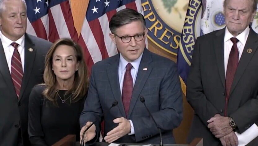 ‘amateur-historian’-mike-johnson-hails-trump’s-ballroom-as-‘greatest’-white-house-upgrade