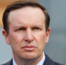 ‘racist-on-its-face’:-top-democrat-blasts-trump’s-‘truly-vile’-new-policy