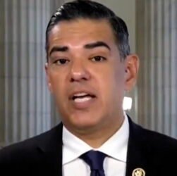 gop-‘complicit’-in-‘massive’-epstein-files-‘cover-up’:-democrat