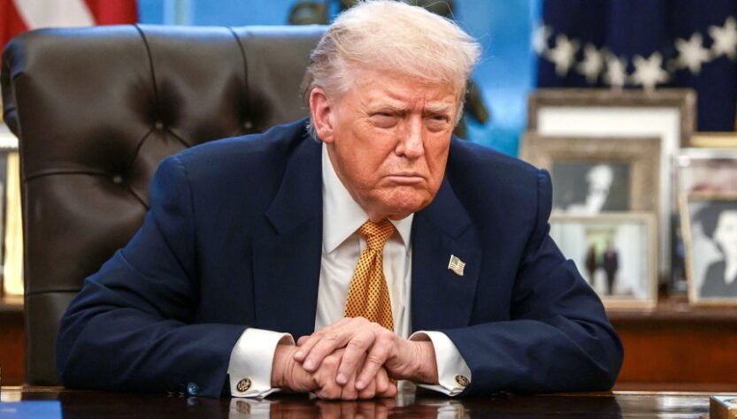 with-shutdown-looming-and-crises-growing-trump-heads-off-for-long-mar-a-lago-weekend